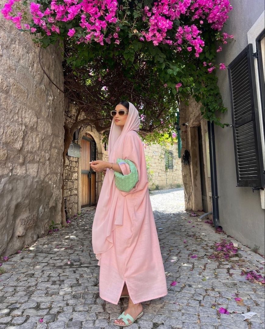 Cover image for ABAYA IN SUMMER: DID YOU THINK ABOUT WEARING ABAYA TO STAY COOL IN ALGERIAN SUMMER?