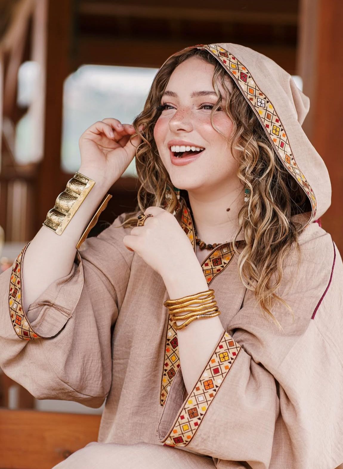 Cover image for Makeba ،The Voice of African Resistance and Algerian Elegance