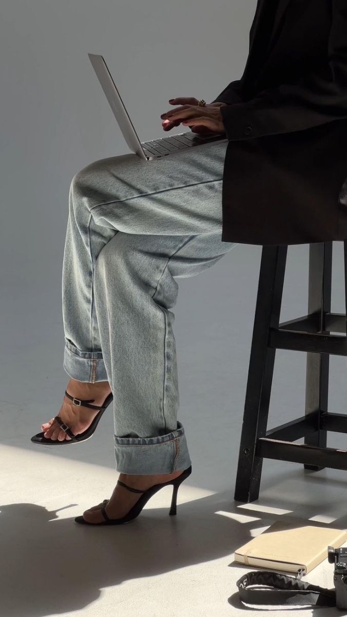 Cover image for How Content Creators Develop Fashion in Algeria?