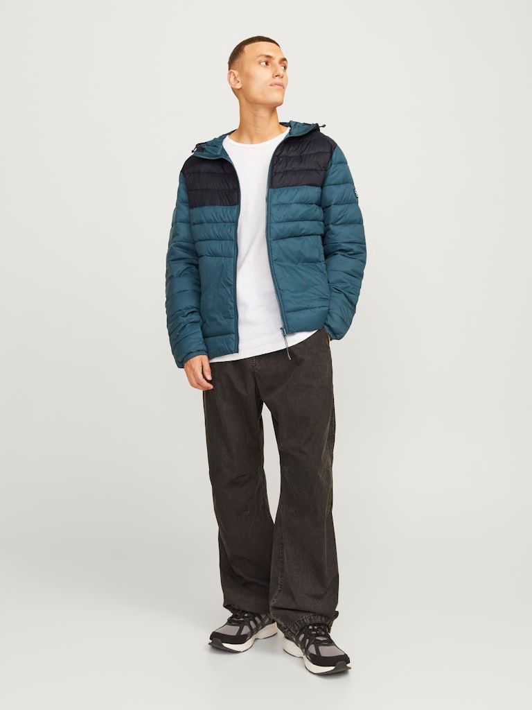 jackjones_springsummer2024_4516987_12258441_4__03.jpg